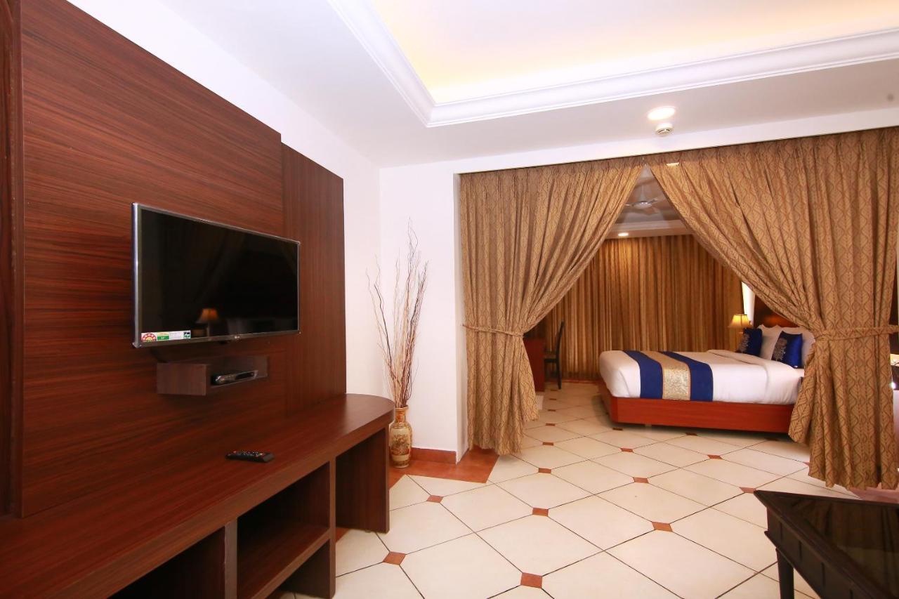 Emarald Hotel Cochin Kochi Dış mekan fotoğraf