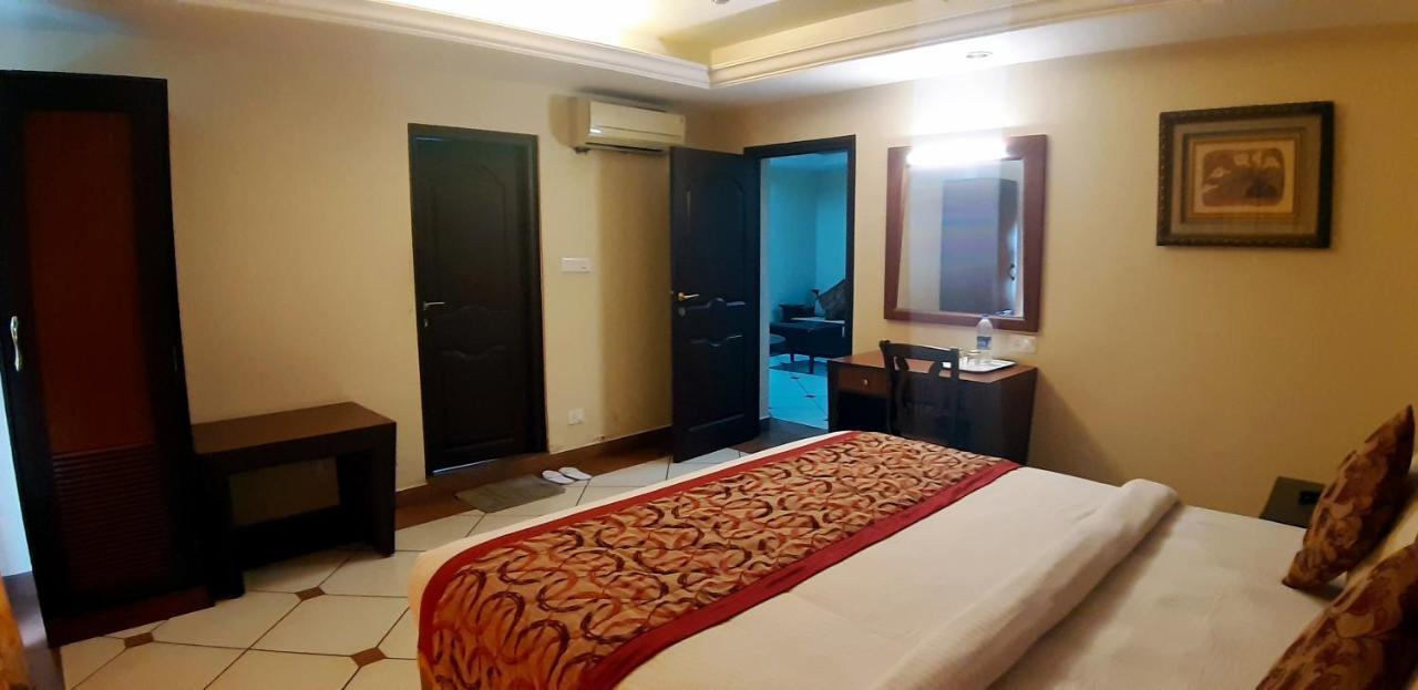 Emarald Hotel Cochin Kochi Dış mekan fotoğraf