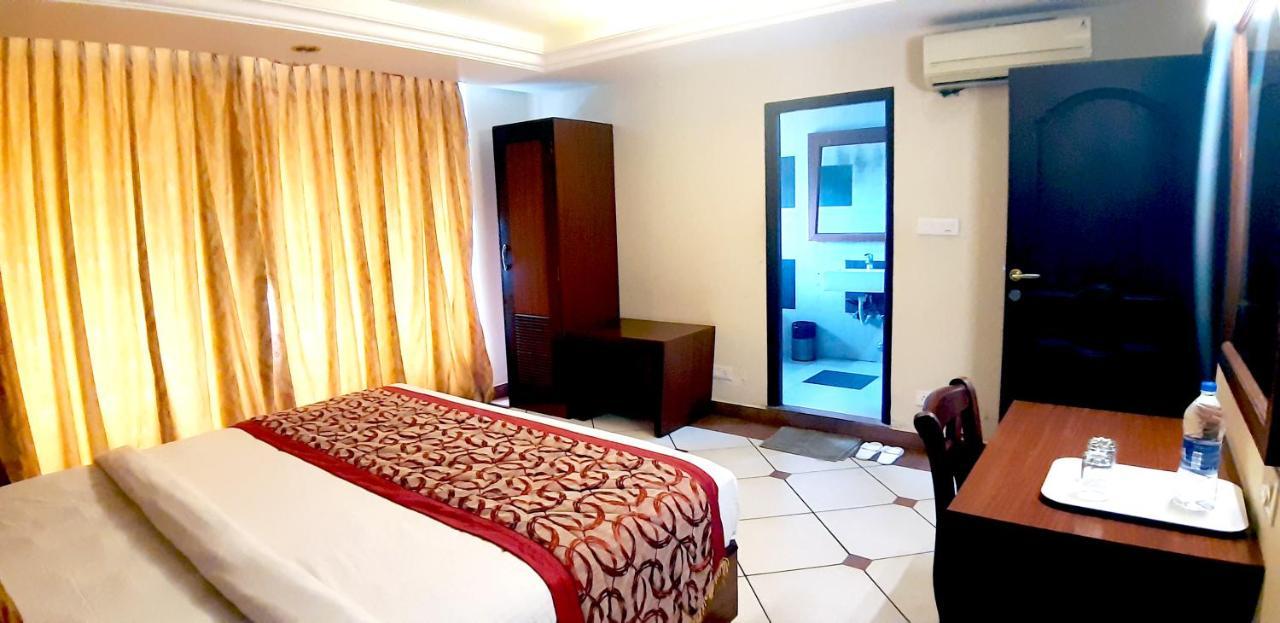 Emarald Hotel Cochin Kochi Dış mekan fotoğraf