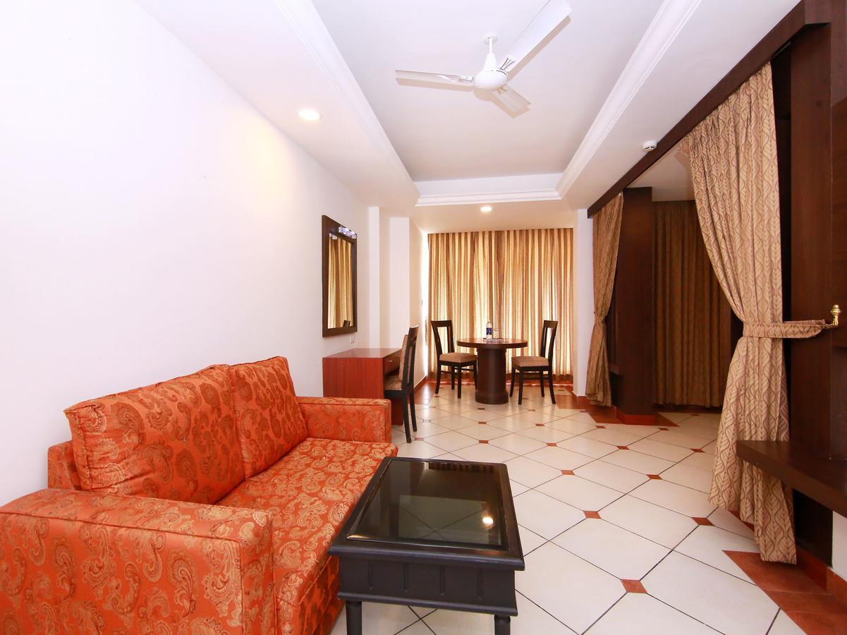 Emarald Hotel Cochin Kochi Dış mekan fotoğraf