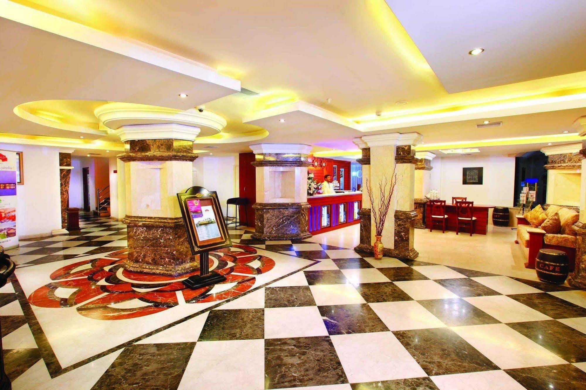 Emarald Hotel Cochin Kochi Dış mekan fotoğraf