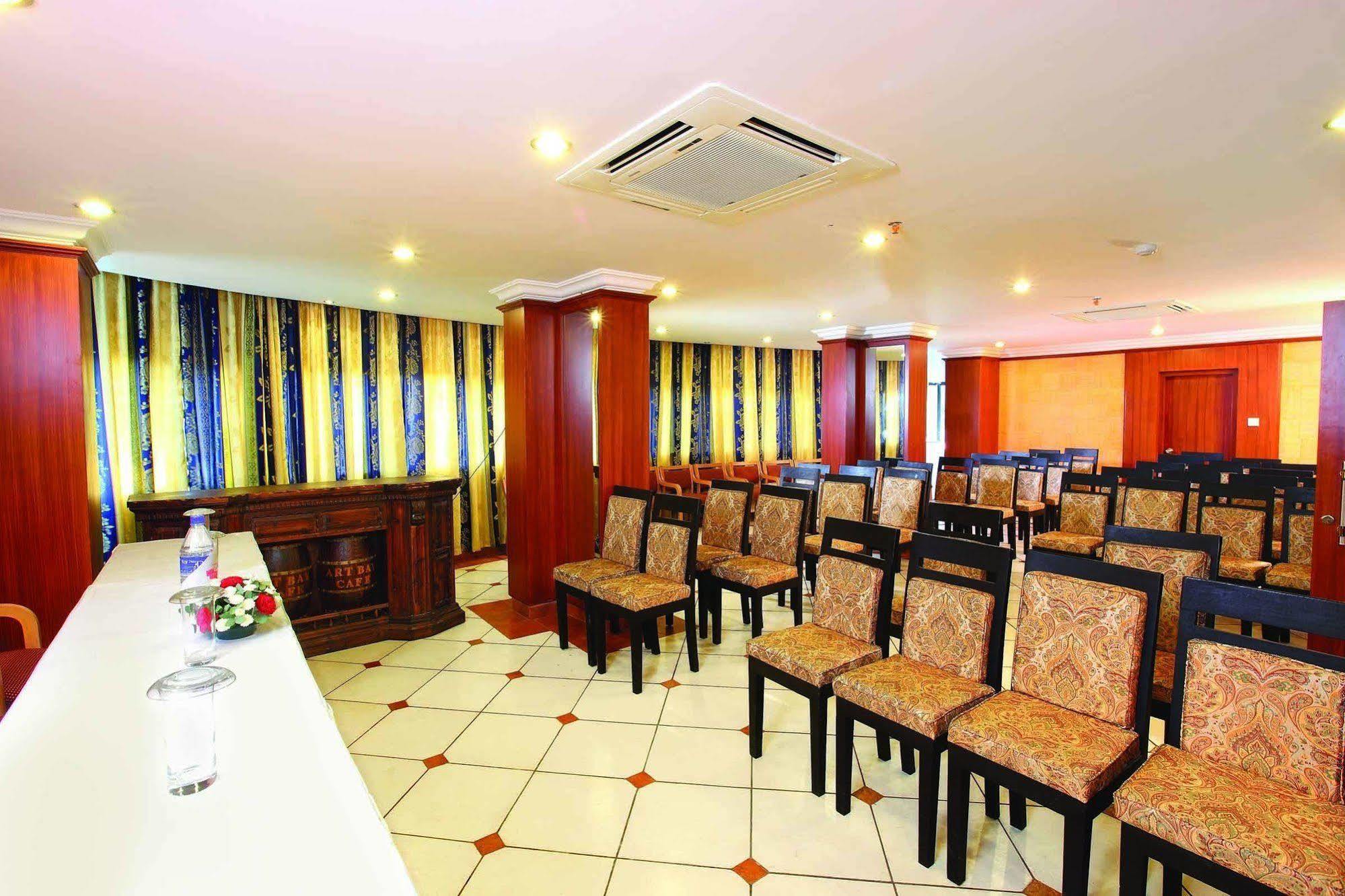 Emarald Hotel Cochin Kochi Dış mekan fotoğraf