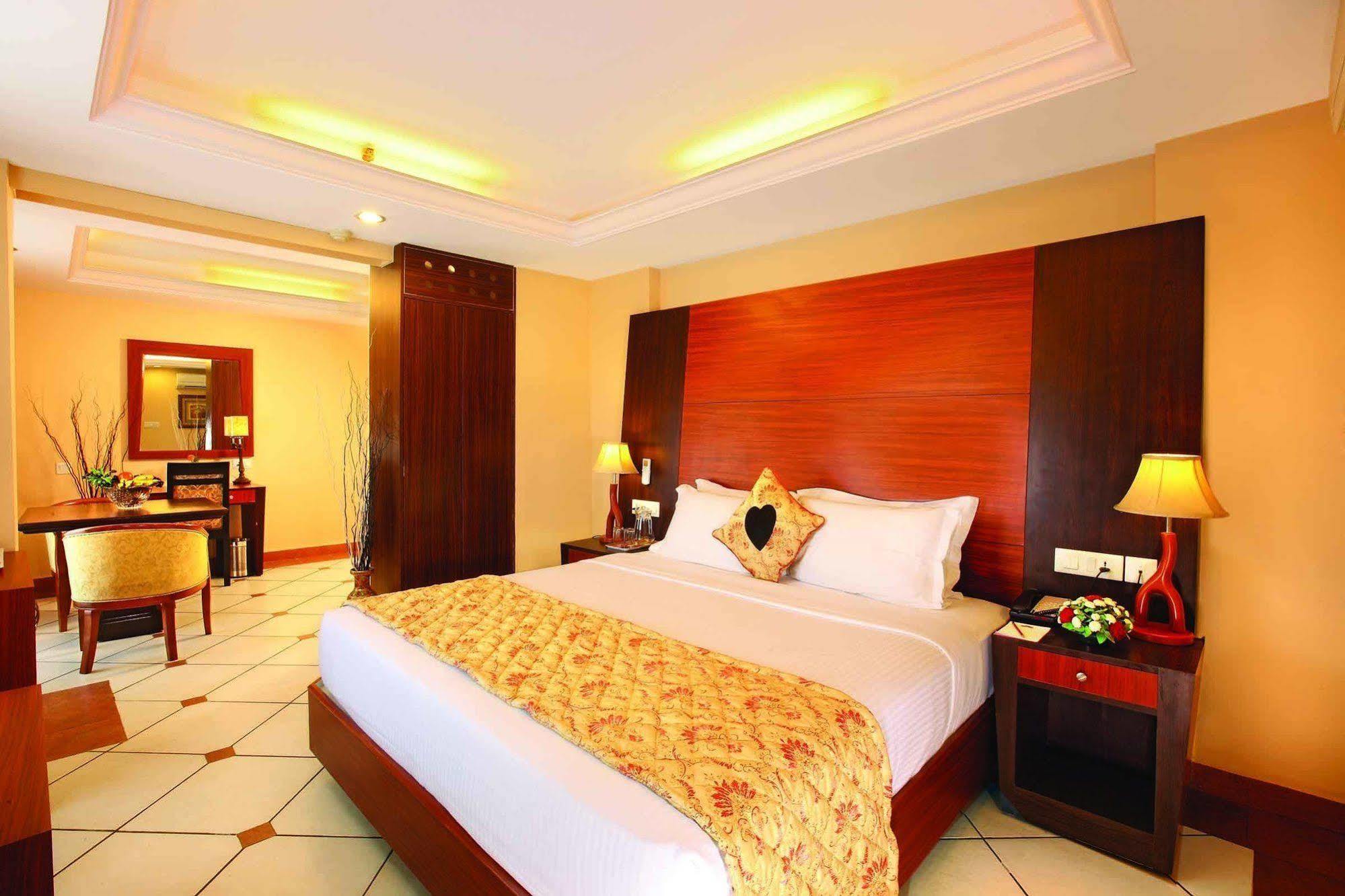 Emarald Hotel Cochin Kochi Dış mekan fotoğraf