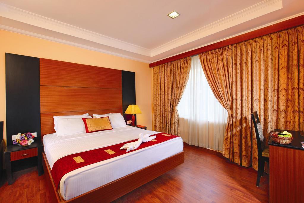Emarald Hotel Cochin Kochi Dış mekan fotoğraf
